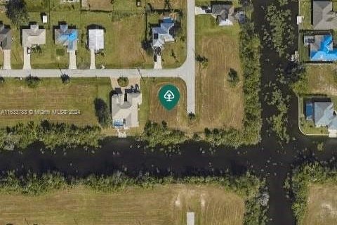 Terreno en venta en Cape Coral, Florida № 1305812 - foto 3