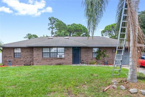 House in PORT ST. JOHN in Cocoa, Florida 3 bedrooms, 115.85 sq.m. № 1274484 - photo 2