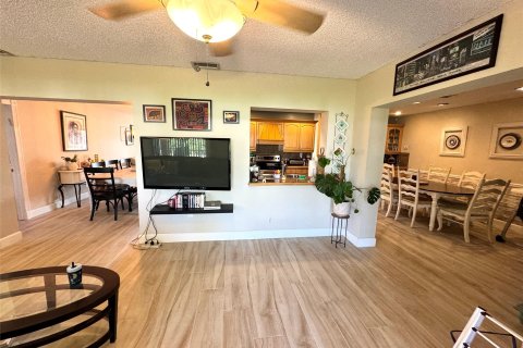 Casa en venta en Tamarac, Florida, 3 dormitorios, 167.97 m2 № 1135097 - foto 20