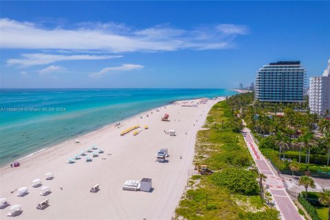 Condo in Miami Beach, Florida, 3 bedrooms  № 1230798 - photo 19