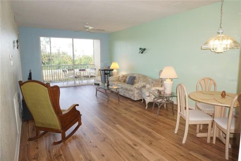 Copropriété à vendre à Punta Gorda, Floride: 2 chambres, 111.95 m2 № 848986 - photo 6