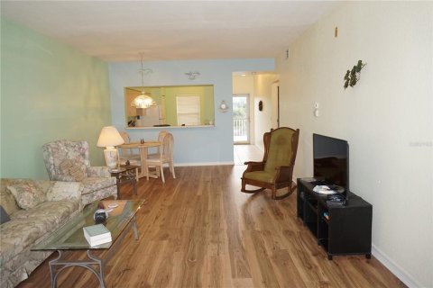 Condo in Punta Gorda, Florida, 2 bedrooms  № 848986 - photo 8