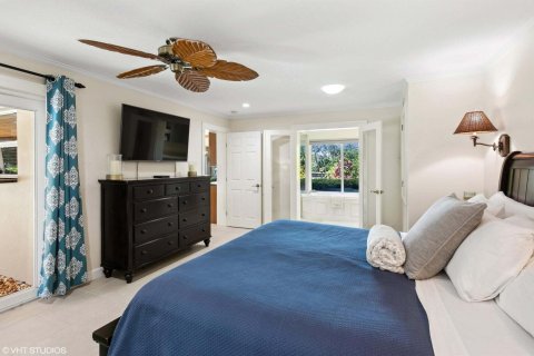 Casa en venta en Palm City, Florida, 3 dormitorios, 195.09 m2 № 1118151 - foto 2