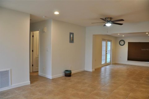 Casa en venta en Port Charlotte, Florida, 3 dormitorios, 135.64 m2 № 228006 - foto 11