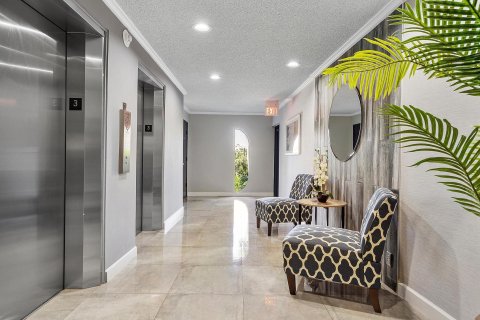 Condominio en venta en Hallandale Beach, Florida, 1 dormitorio, 78.97 m2 № 1221213 - foto 4