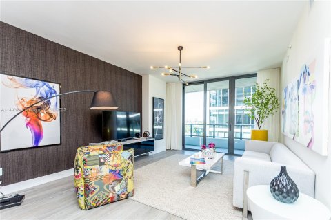 Condo in Aventura, Florida, 1 bedroom  № 884124 - photo 2