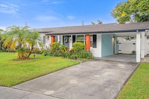 Casa en venta en Orlando, Florida, 3 dormitorios, 92.9 m2 № 1392761 - foto 1