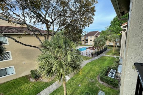 Copropriété à vendre à Coral Springs, Floride: 3 chambres, 118.26 m2 № 1098791 - photo 2