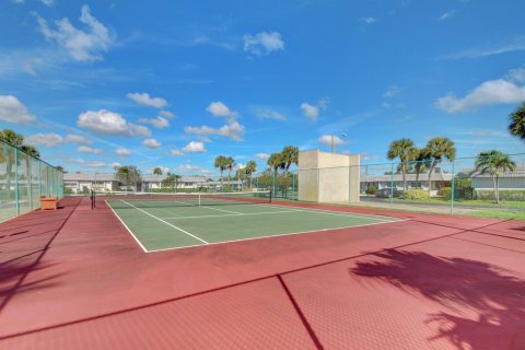 Casa en venta en West Palm Beach, Florida, 1 dormitorio, 94.2 m2 № 868845 - foto 1