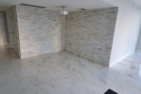 Copropriété à vendre à Miami, Floride: 2 chambres, 124.49 m2 № 1406183 - photo 9