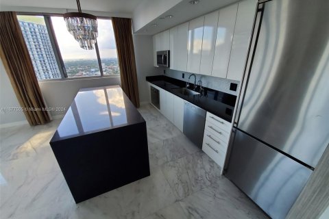 Condominio en venta en Miami, Florida, 2 dormitorios, 124.49 m2 № 1406183 - foto 6