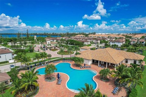 Touwnhouse à vendre à Hialeah, Floride: 3 chambres, 182.27 m2 № 1406188 - photo 3