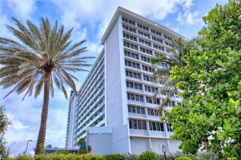 Hôtel, hôtellerie à vendre à Sunny Isles Beach, Floride № 1406186 - photo 5