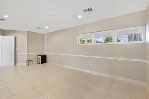 Condo in Fort Lauderdale, Florida, 2 bedrooms  № 1092347 - photo 3