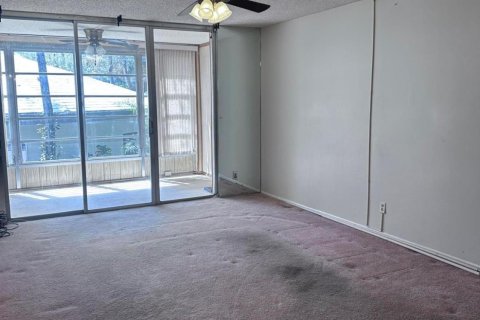 Condo in Lauderdale Lakes, Florida, 2 bedrooms  № 1092348 - photo 1