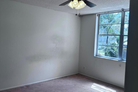 Condo in Lauderdale Lakes, Florida, 2 bedrooms  № 1092348 - photo 6