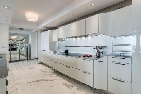 Copropriété à vendre à Miami Beach, Floride: 2 chambres, 244.33 m2 № 1316280 - photo 6