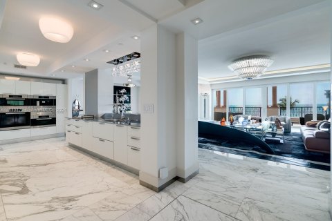 Copropriété à vendre à Miami Beach, Floride: 2 chambres, 244.33 m2 № 1316280 - photo 4