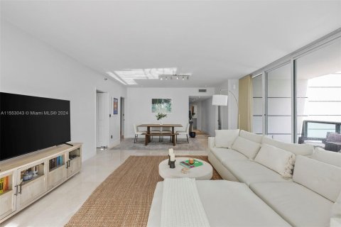 Copropriété à vendre à Miami, Floride: 2 chambres, 139.35 m2 № 1080001 - photo 8