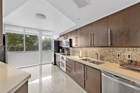 Copropriété à vendre à Miami, Floride: 2 chambres, 139.35 m2 № 1080001 - photo 15