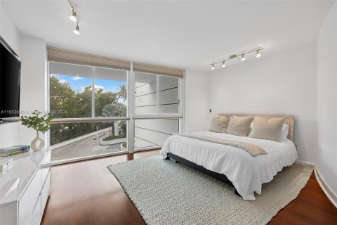 Copropriété à vendre à Miami, Floride: 2 chambres, 139.35 m2 № 1080001 - photo 11