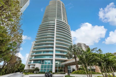 Copropriété à vendre à Miami, Floride: 2 chambres, 139.35 m2 № 1080001 - photo 22