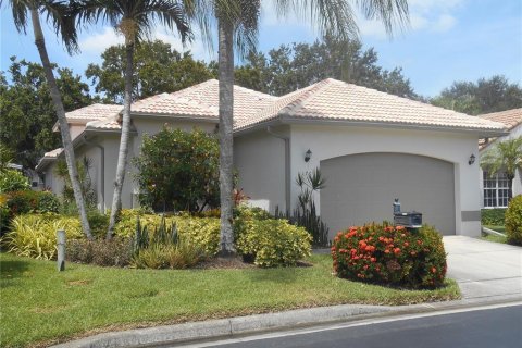 House in Naples, Florida 4 bedrooms, 178.93 sq.m. № 1212938 - photo 5