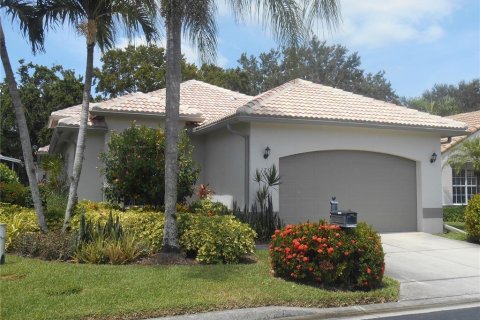 House in Naples, Florida 4 bedrooms, 178.93 sq.m. № 1212938 - photo 2