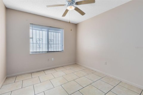 Condo in Orlando, Florida, 3 bedrooms  № 1402328 - photo 15