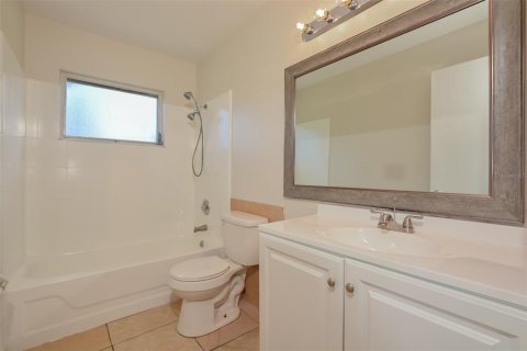 Casa en venta en Orlando, Florida, 4 dormitorios, 108.7 m2 № 1115398 - foto 7