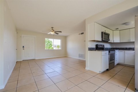 Casa en venta en Orlando, Florida, 4 dormitorios, 108.7 m2 № 1115398 - foto 15