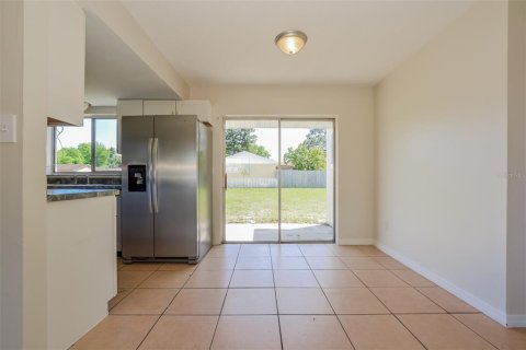 Casa en venta en Orlando, Florida, 4 dormitorios, 108.7 m2 № 1115398 - foto 13