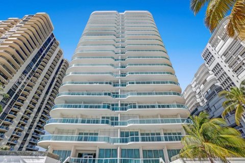 Condominio en venta en Bal Harbour, Florida, 3 dormitorios, 342.81 m2 № 1331013 - foto 6