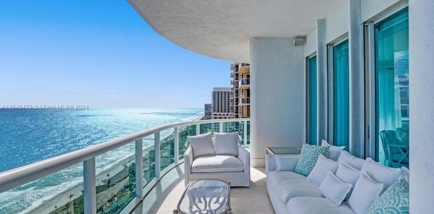 Condominio en Bal Harbour, Florida, 3 dormitorios  № 1331013