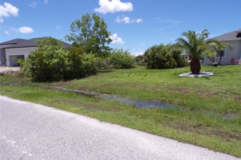 Terreno en venta en Port Charlotte, Florida № 1254246 - foto 6