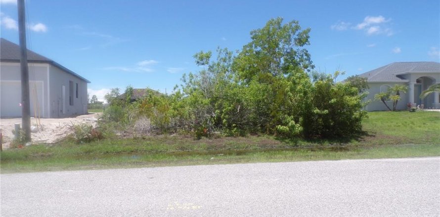 Terrain à Port Charlotte, Floride № 1254246