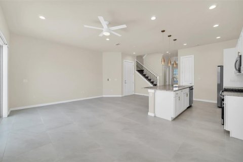 Touwnhouse à vendre à Kissimmee, Floride: 5 chambres, 197.14 m2 № 1315415 - photo 8