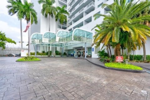 Copropriété à vendre à Fort Lauderdale, Floride: 1 chambre, 54.44 m2 № 839621 - photo 9