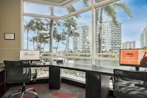 Condominio en venta en Fort Lauderdale, Florida, 1 dormitorio, 54.44 m2 № 839621 - foto 27