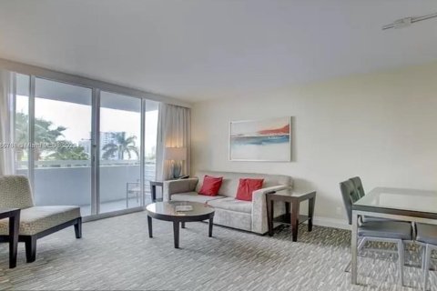 Condominio en venta en Fort Lauderdale, Florida, 1 dormitorio, 54.44 m2 № 839621 - foto 29