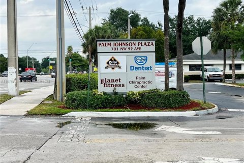 Propiedad comercial en venta en Pembroke Pines, Florida № 1142024 - foto 30