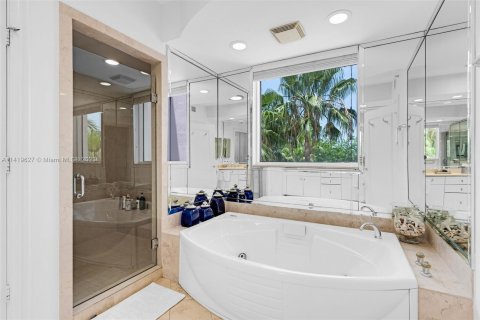 Condominio en venta en Key Biscayne, Florida, 3 dormitorios, 247.77 m2 № 616056 - foto 22