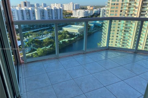 Condo in Aventura, Florida, 2 bedrooms  № 1355353 - photo 10