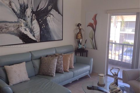 Condo in Coral Springs, Florida, 1 bedroom  № 1355356 - photo 1