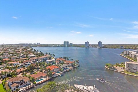 Copropriété à vendre à Aventura, Floride: 3 chambres, 170.94 m2 № 1355357 - photo 1