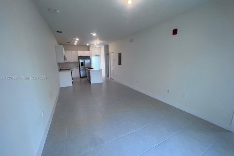 Condominio en venta en Doral, Florida, 1 dormitorio, 68.56 m2 № 1011277 - foto 4