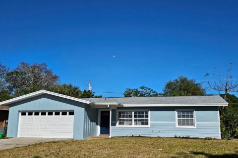 Casa en venta en Clearwater, Florida, 3 dormitorios, 106.74 m2 № 1400735 - foto 1