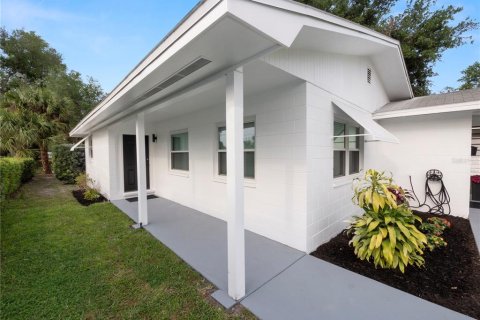 House in Lakeland, Florida 2 bedrooms, 108.6 sq.m. № 1110150 - photo 3