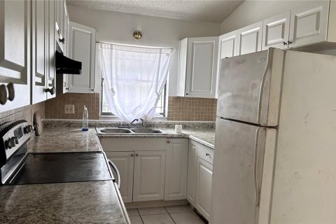 Duplex à vendre à Orlando, Floride: 2 chambres, 91.04 m2 № 1251528 - photo 12