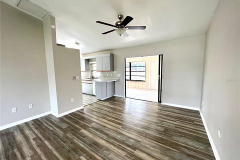 Casa en venta en Fort Myers, Florida, 3 dormitorios, 115.57 m2 № 939683 - foto 4